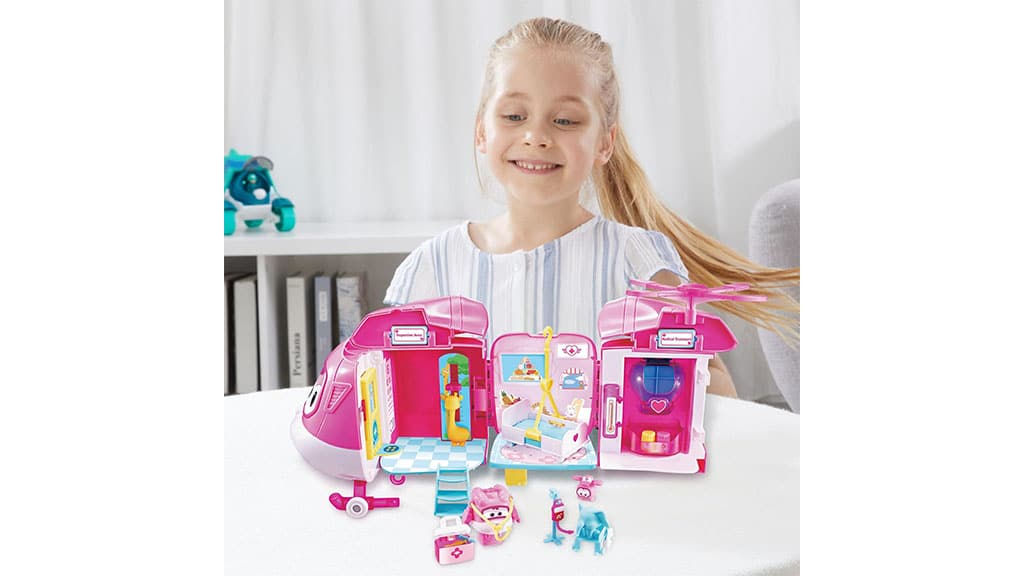Létej s novými hračkami Super Wings!