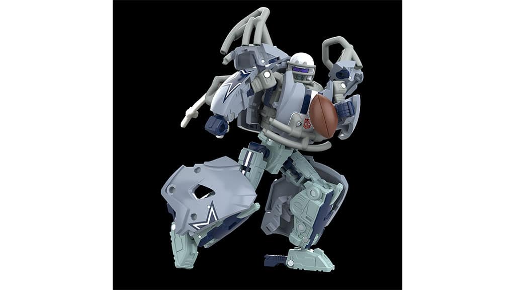 Podporujte oblíbený rodinný tým s novými NFL Transformers figurkami!