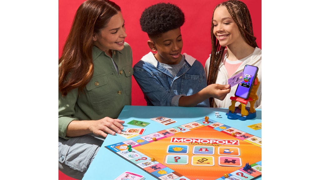 Peníze v Monopoly se stávají virtuálními s novou společenskou hrou od Hasbro