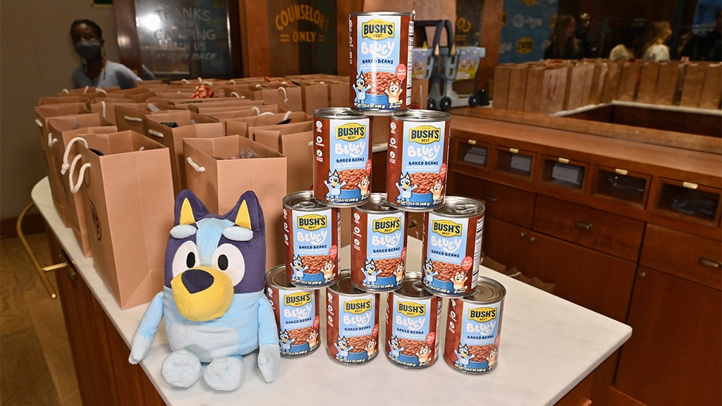 Ashley Tisdale mluví o Bluey, Bush’s Baked Beans a CAMPu