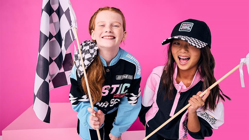 Kolekce Justice NASCAR rychle přináší módu pro teenagery