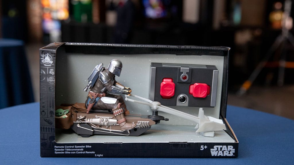 Děti budou nadšené z nových hraček Star Wars Mandalorian a Grogu