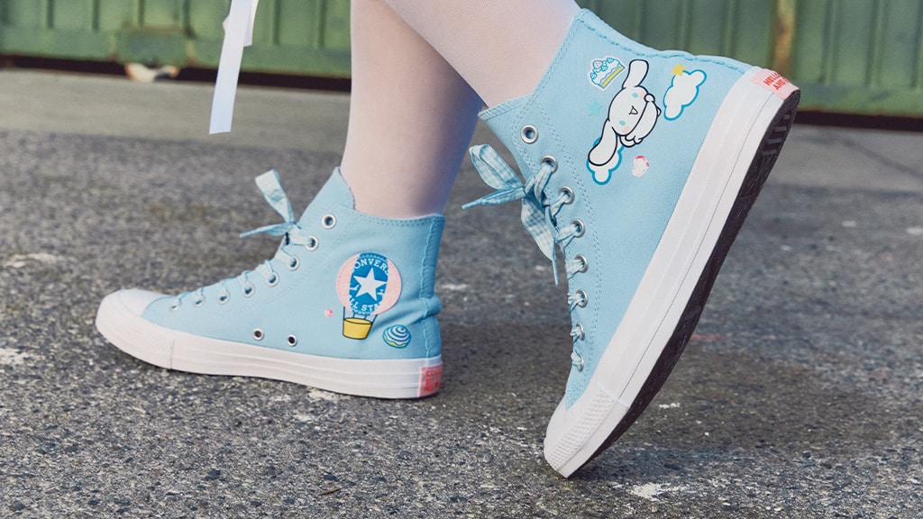 Tato nová kolekce Hello Kitty Converse je roztomilá od hlavy až k patě