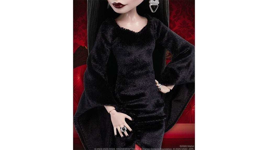 Tato Mattel Monster High Morticia Addams panenka je okouzlující a temná