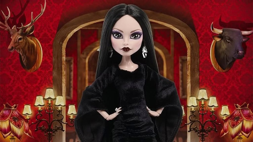 Tato Mattel Monster High Morticia Addams panenka je okouzlující a temná