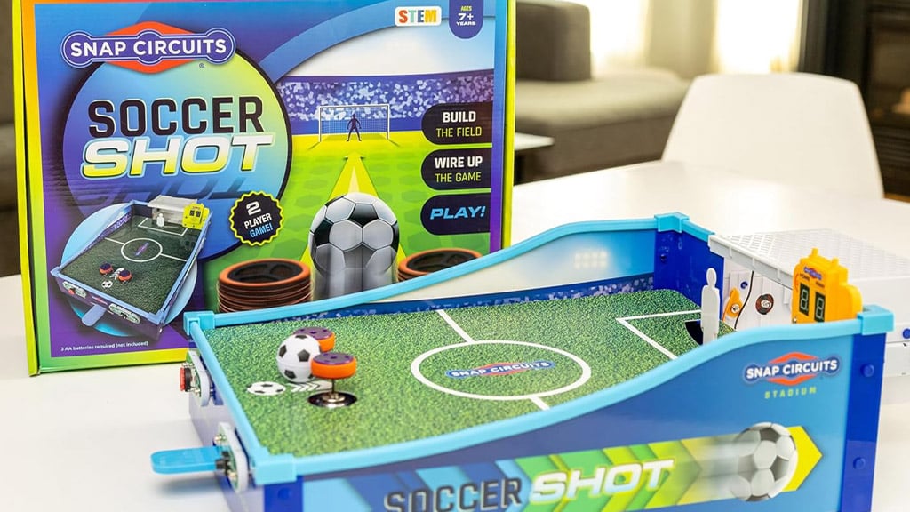 Udělej učení zábavné se STEM hrou Snap Circuits Soccer Shot