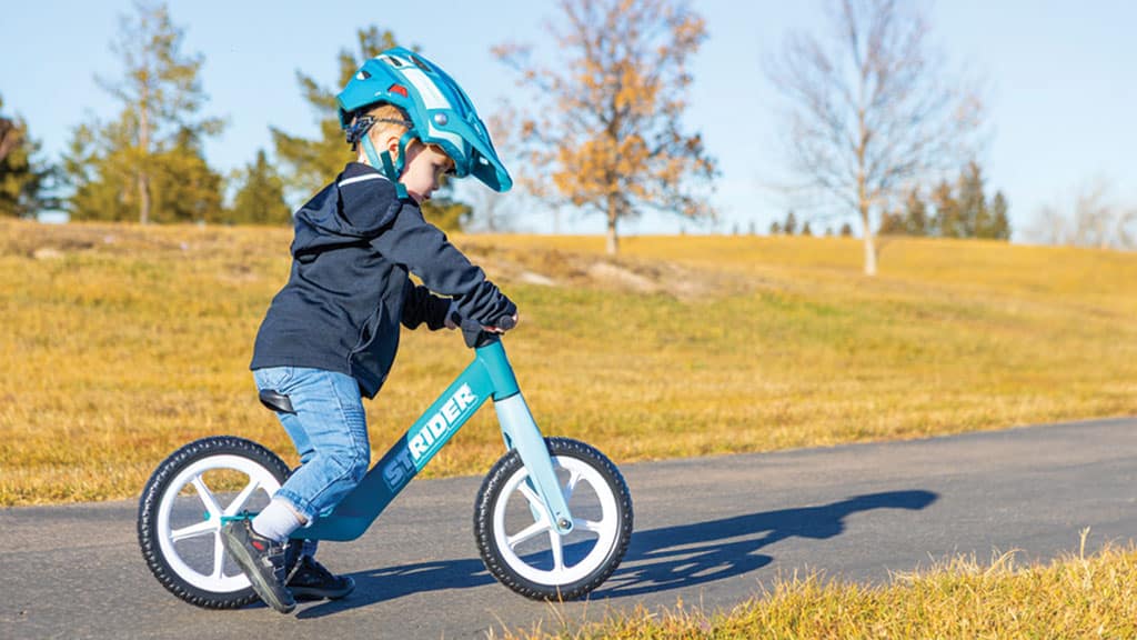 Rozhýbejte malé děti s novým kolem Strider Bikes 12 Comp!