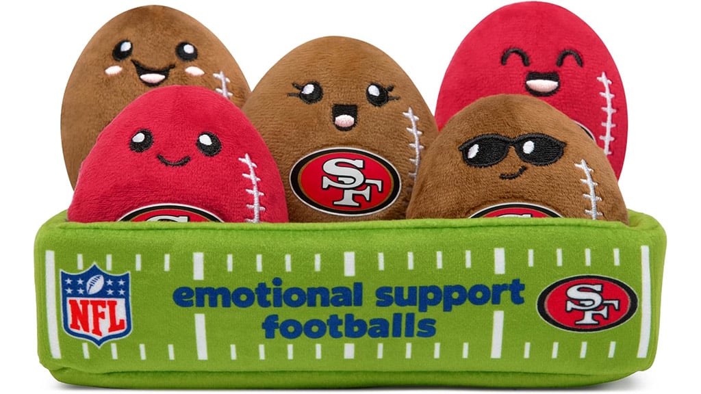 Podívej se na nové emocionální podpůrné plyšáky NFL od Relatable!