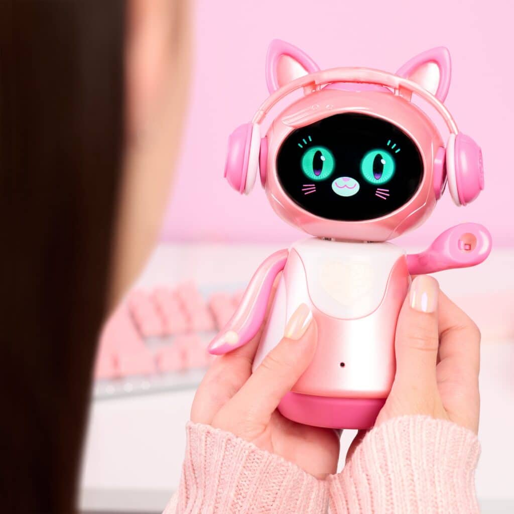 EmotoBOT od Just Play má vlastní osobnost