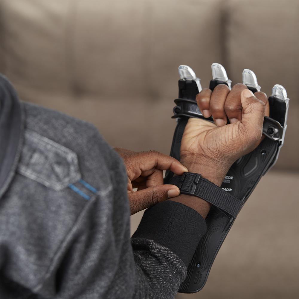 Black Panther svítící Vibranium Power FX Dráp - Hasbro