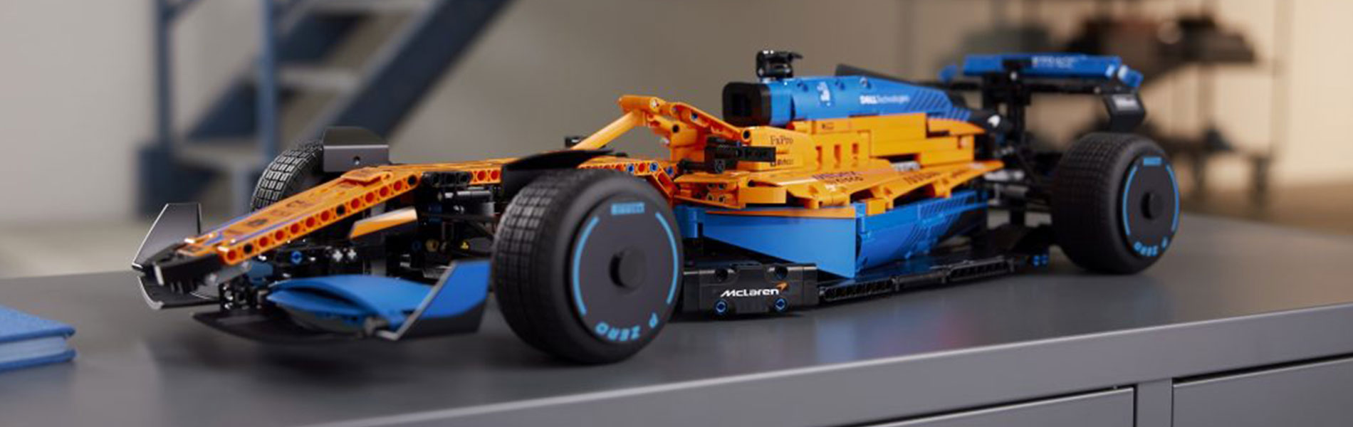 LEGO® Technic a tým McLaren F1 vytvořili společnou hračku