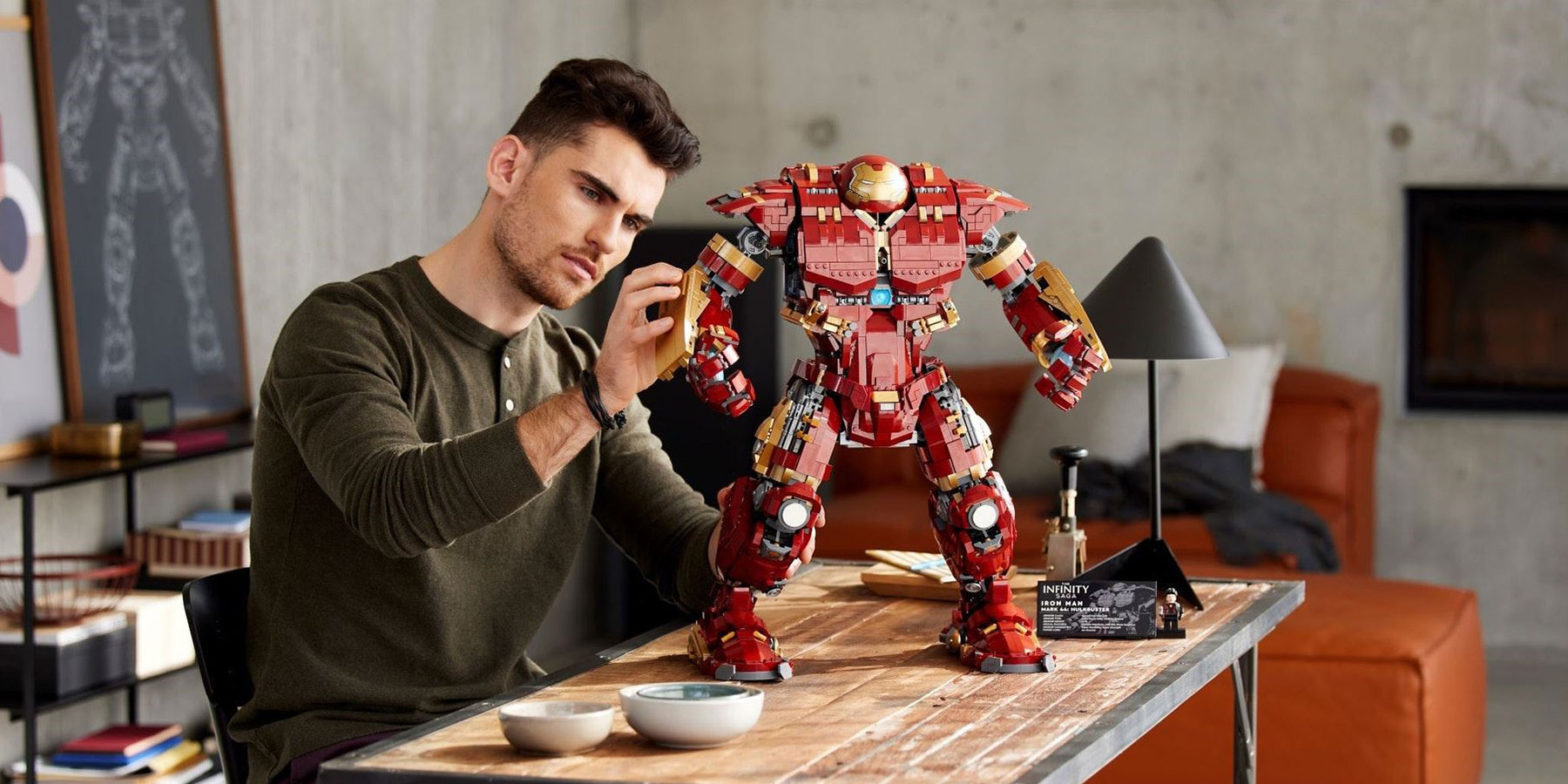 LEGO představil sadu UCS Hulkbuster