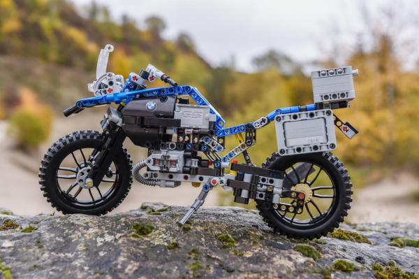 Lego Technic BMW R 1200 GS Adventure 42063