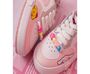 Kráčej ve stylu Sanrio s těmito teniskami Hello Kitty