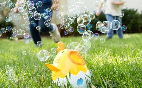 Maxx Bubbles tančící kuřátko na foukání mýdlových bublin