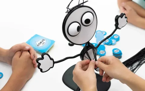 Pozuj s Mr. Bendy od Fat Brain Toys