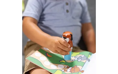 Balíček samolepek Melissa & Doug WOW! se objevuje právě včas k Národnímu dni samolepek.