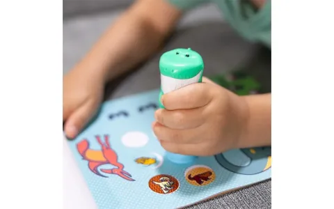 Samolepky Huhu! Aktivita pro děti, která nenarušuje pořádek