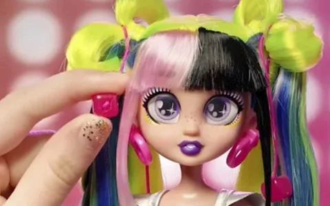 IMC Toys rozšiřuje svou kolekci panenek o VIP panenky pro úpravu vlasů