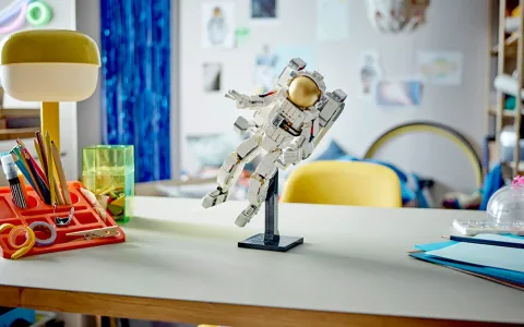 Představení hry: LEGO Creator 3 v 1 Astronaut