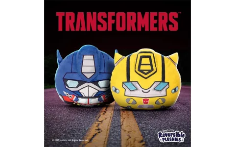Zde je nová kolekce Transformers plyšáků od TeeTurtle