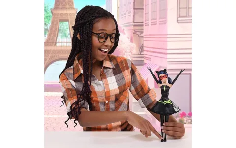 Playmates Toys Miraculous Přeměňující se Beruška