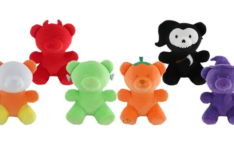Noví plyšoví medvídci Candy Bears od Yoonique zpříjemní podzim i Vánoce.