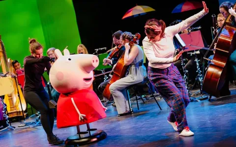 Tancuj a zpívej s rodinou Peppy Pig na Peppa Pig: Můj první koncert!