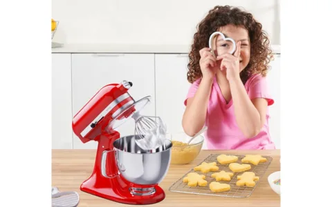 Nauč malé kuchaře vařit s kolekcí dětských kuchyněk KitchenAid Kids