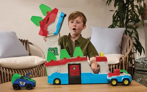 Spin Master se vydává na nové dobrodružství s hračkami Tlapková patrola: Dino film