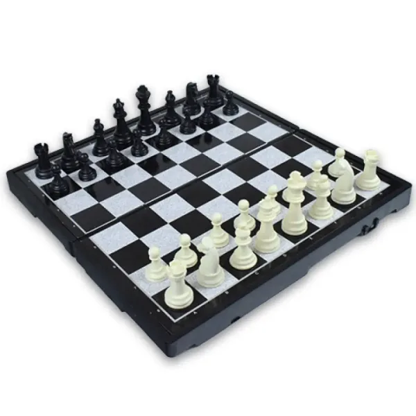 3 v 1 plastový šachový set se šachovými a dámovými figurkami obrázek 2