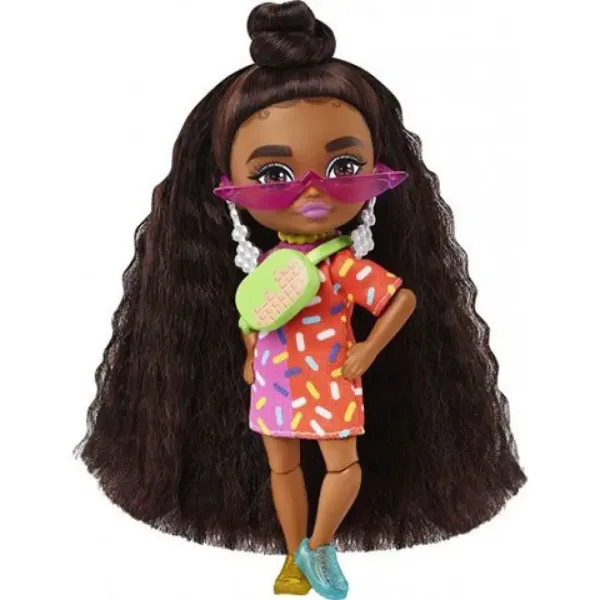 Barbie Extravagantní mini panenka ve dvoubarevných botách - Mattel obrázek 3