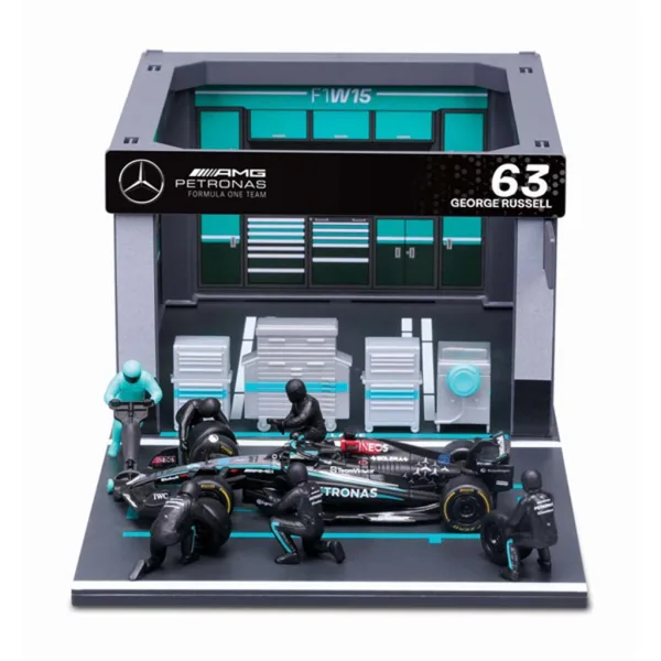 Bburago: F1 závodní auto 1/43 - MB AMG W15 E Performance boxová ulička obrázek 2