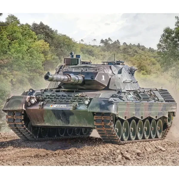 Italeri 1/35 Leopard 1A5 tankový model obrázek 9