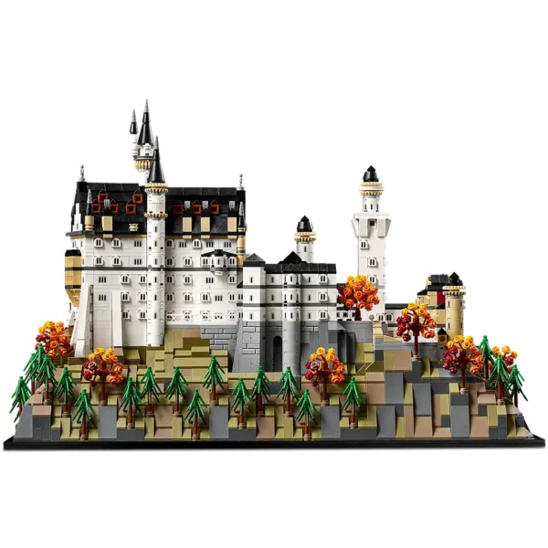 LEGO® Architecture: Zámek Neuschwanstein (21063) obrázek 3