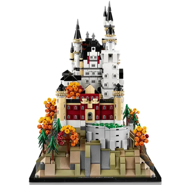 LEGO® Architecture: Zámek Neuschwanstein (21063) obrázek 4