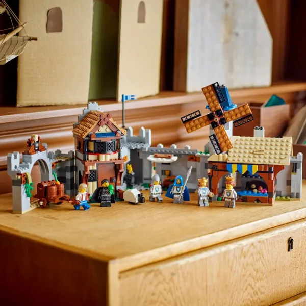LEGO® Creator: Středověký rytířský hrad (31168) obrázek 7