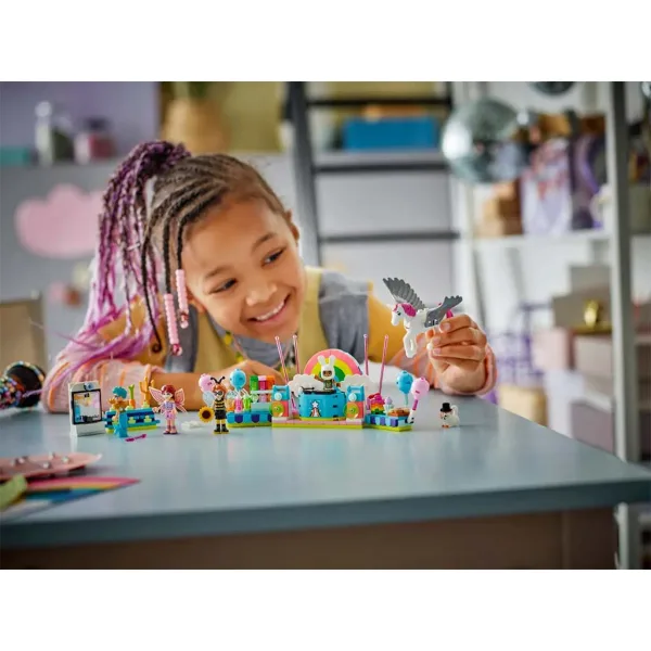 LEGO® Friends: Kostýmová párty s jednorožcem a vílou (42661) obrázek 7