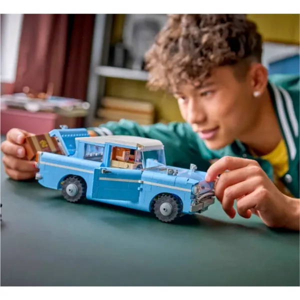 LEGO® Harry Potter: Okouzlený létající Ford Anglia™ (76470) obrázek 4