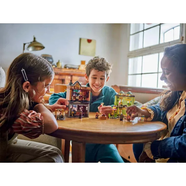 LEGO® Harry Potter: Pravý famfrpál™ sportovní obchod a Zmrzlinový salon (76452) obrázek 7
