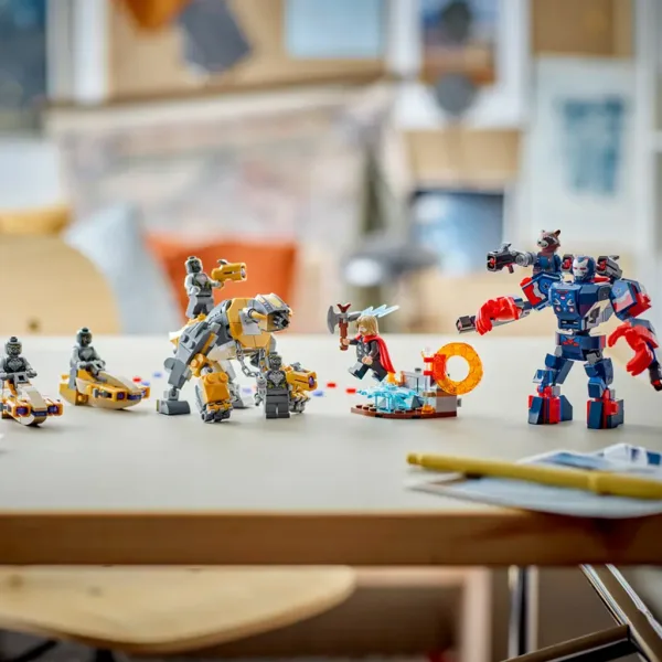 LEGO® Marvel: Avengers: Endgame Thor proti chitaurským bojovníkům (76322) obrázek 5