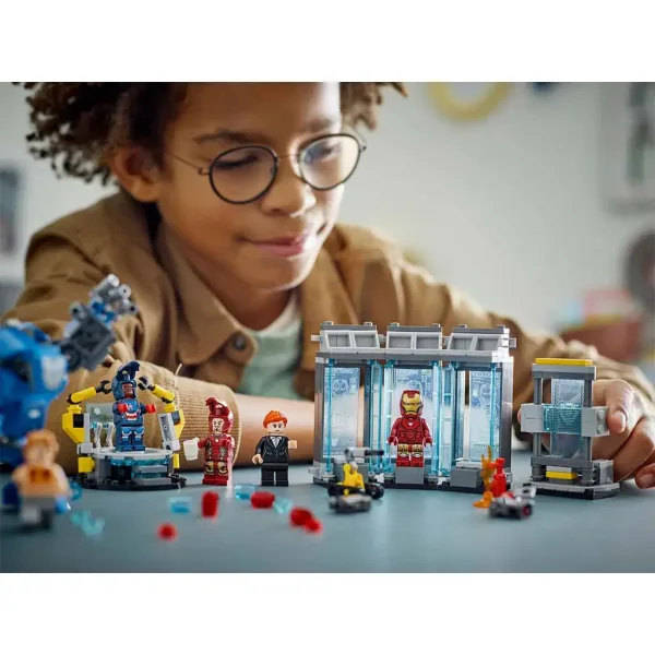 LEGO® Marvel: Laboratoř Iron Mana: Síň brnění (76315) obrázek 7