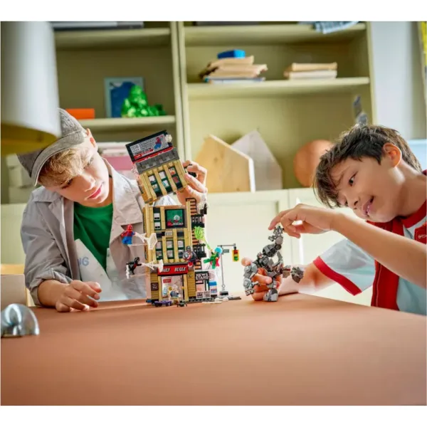 LEGO® Marvel: Spider-Man vs. Mysterio: Denní Věstník (76342) obrázek 4