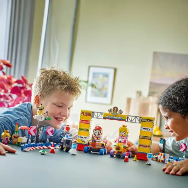 LEGO® Super Mario™: Mario Kart™ - Baby Peach a Grand Prix set (72036) obrázek 4