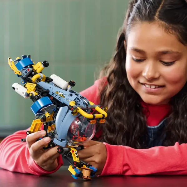 LEGO® Technic: Hlubinná výzkumná ponorka (42201) obrázek 4