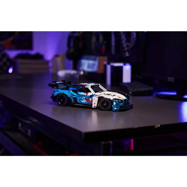 LEGO® Technic: Závodní vůz BMW M4 GT3 EVO (42226) obrázek 7