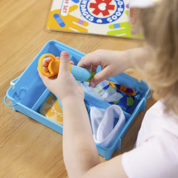 Melissa & Doug: Boo-boos & Bandages lékárnička první pomoci - Spin Master obrázek 4