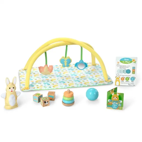 Panenky a domečky pro panenky - Hrací deka s hračkami pro miminka - Melissa & Doug obrázek 4
