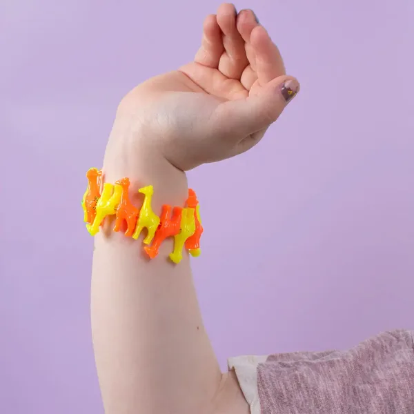 PlayBox: Barevná sada korálků se zvířaty různých barev, balení 250 kusů. obrázek 2
