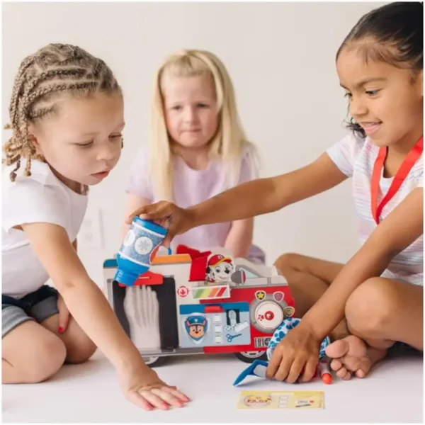 Tlapková patrola Marshall dřevěná sada hasičského auta s doplňky - Melissa & Doug obrázek 4